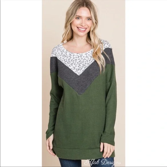 ❤️LAST! Leopard Waffle Knit Color Block Top! - Picture 4 of 5